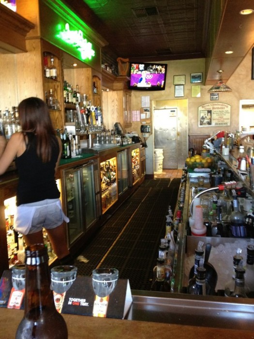 Hennessey's-Tavern,-Dana-Point,-CA---California-Beaches