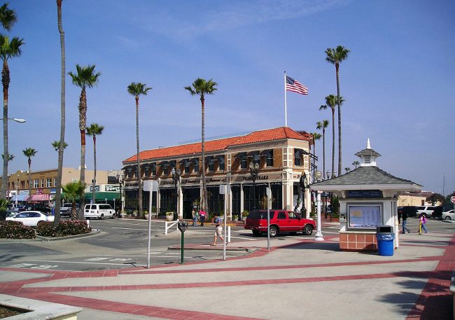 Crystal Cove Shopping Center, Newport Beach, CA - California Beaches